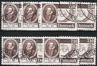 FRIMÆRKER DANMARK | 1988 - AFA 905 - Naturforskeren Ole Worm  - 7,10 Kr. brun x 8 stk. - Pænt hjørnestemplet